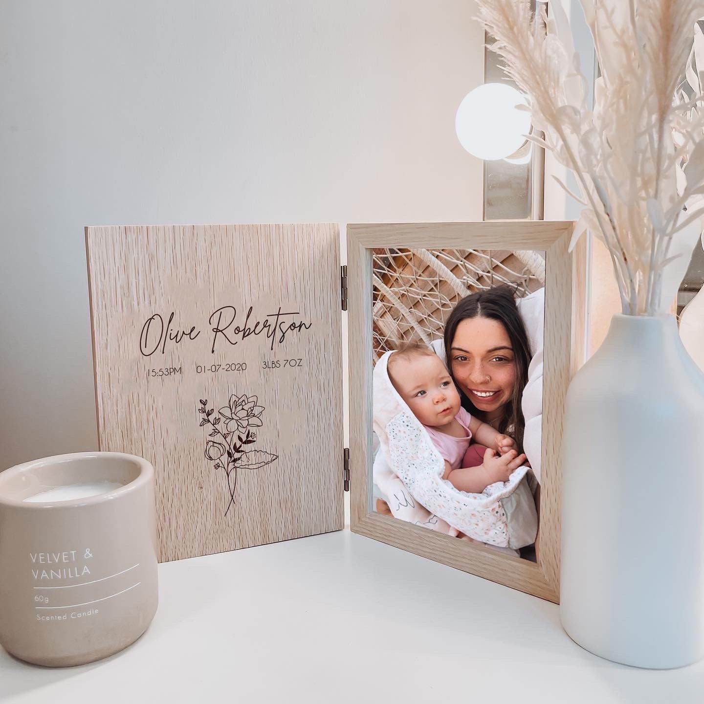 Personalised New Born Baby Birth Flower Photo Frame/ New Born Baby Gift/ Wooden Photo Frame with personalised engraving/ Solid Oak Wood