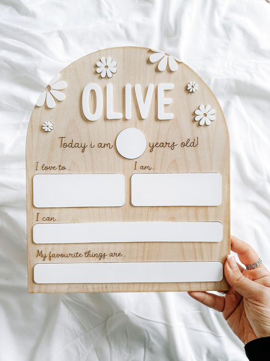 Personalised Flower Birthday Board | Reusable Birthday Whiteboard | Baby Shower Gifts | Grow With Me Board