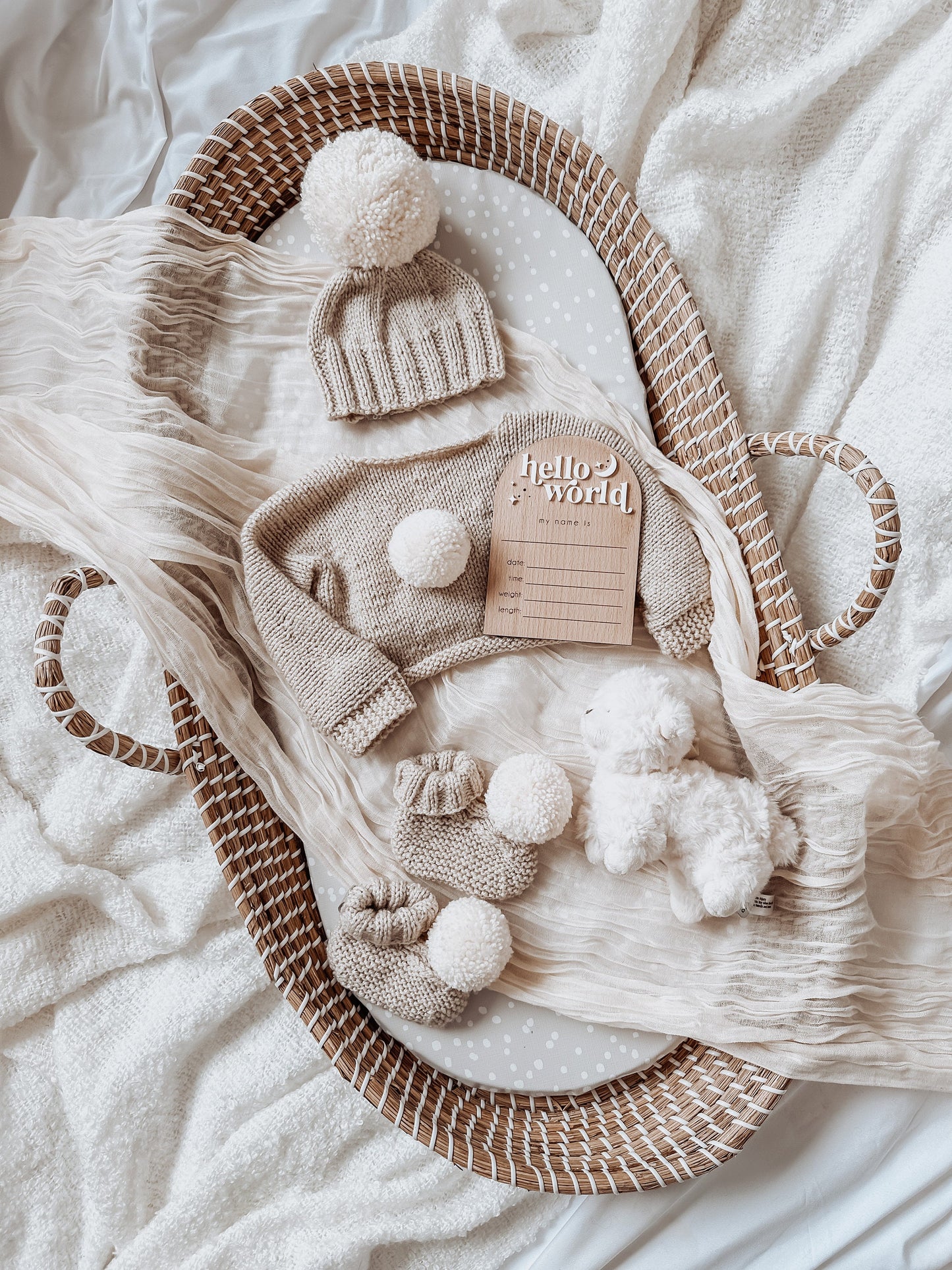 Wooden Celestial Hello World Baby Plaque. Keepsake Newborn Decoration. Wooden Baby Gift. Social Media Photo Prop Disc