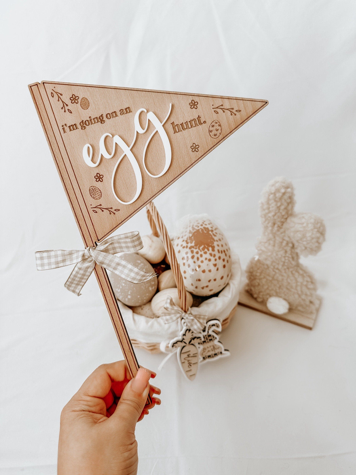 I'm Going On An Egg Hunt Wand