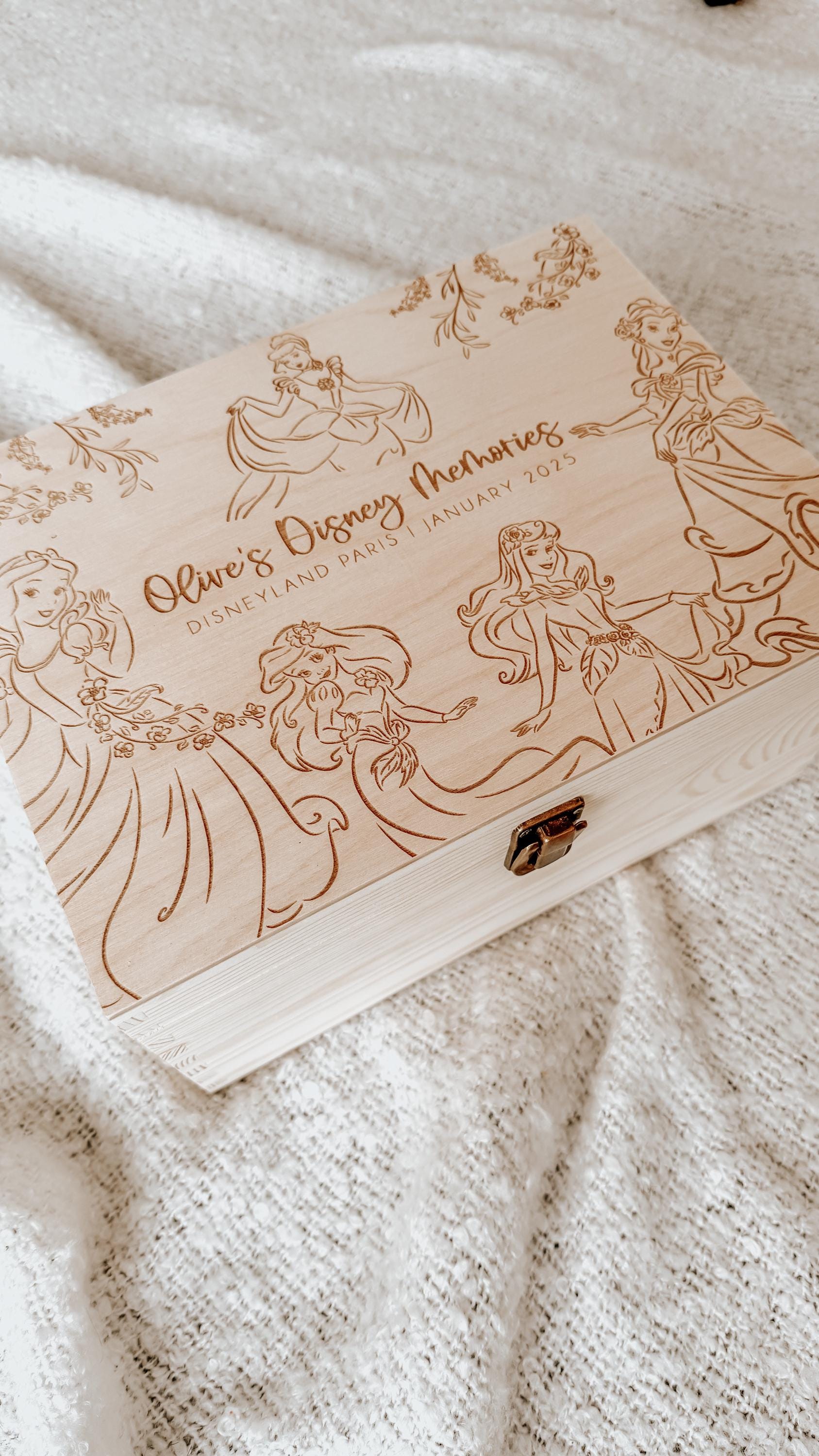 Personalized Wooden Disney Princess Keepsake Box - Personalised Memory Box - Holiday Memory Box- Unique disney gifts